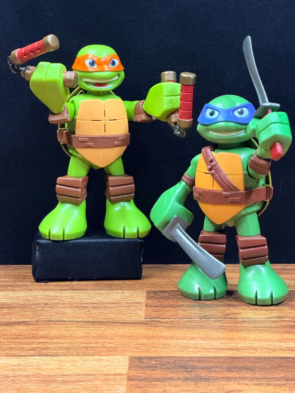 VIACOM INTERNATIONAL INC. PLAYMATES 2014 Teenage Mutant Ninja Turtle Figures
